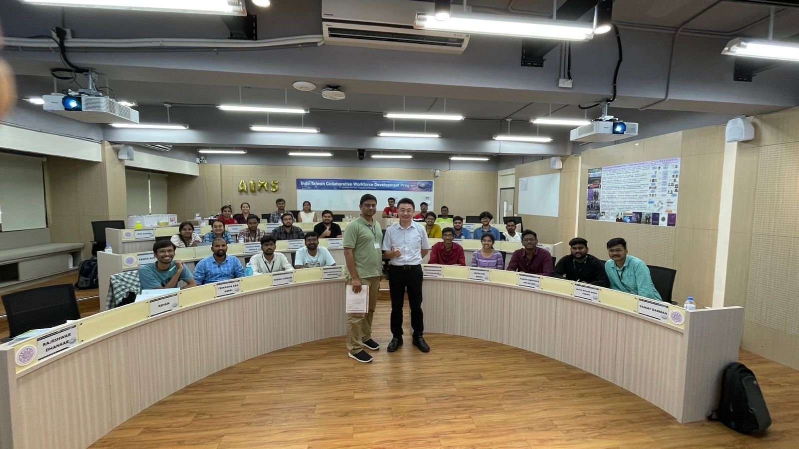 SPARC-NanoX workshop cohort in the classroom